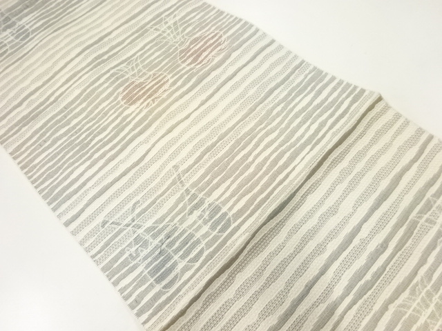 横段に茄子・蕪模様織出し名古屋帯